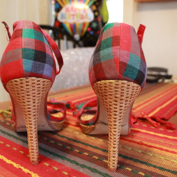 Anne Michelle Heels - Picture 4 of 5